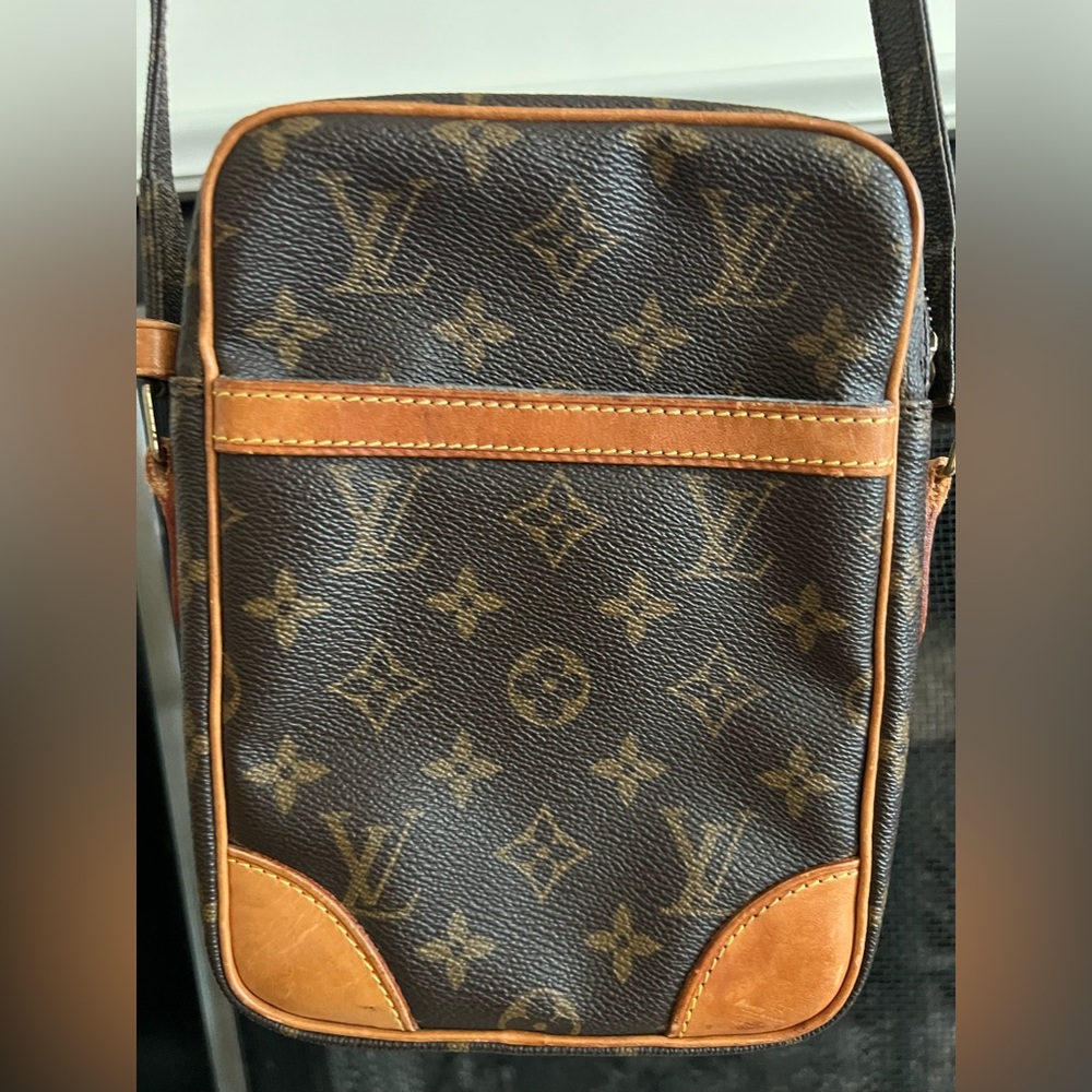 Louis Vuitton Crossbody bag